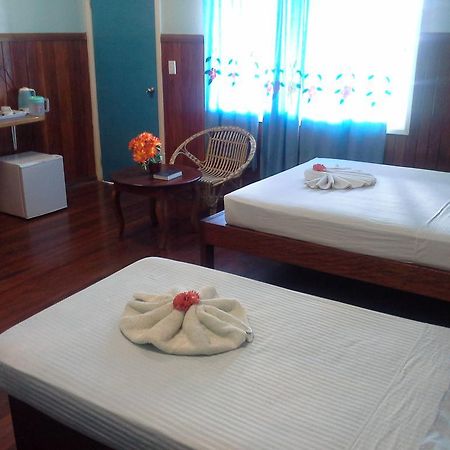Rekona Lodge Gizo Quarto foto