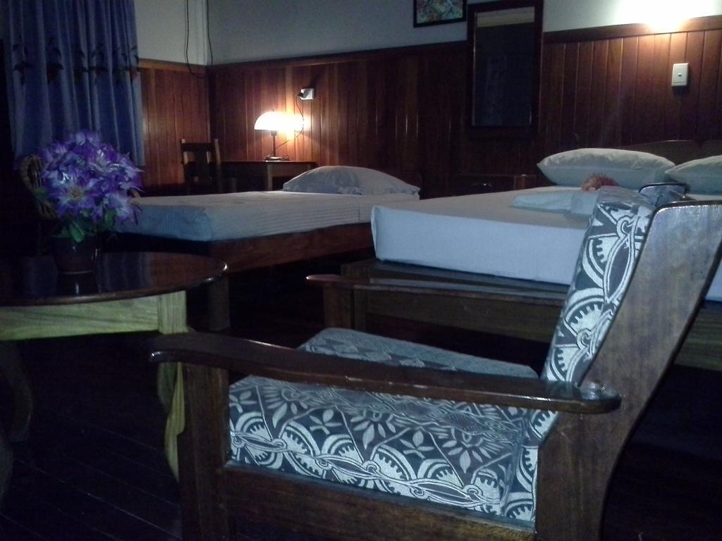 Rekona Lodge Gizo Quarto foto